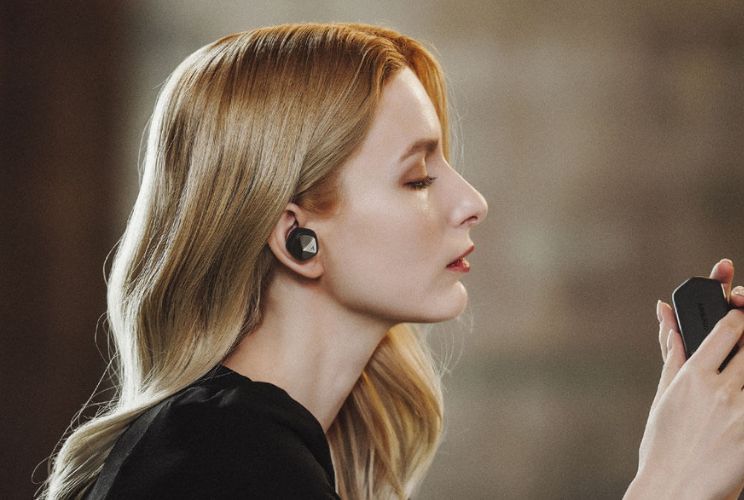 Astell&Kern הכריזה על AK UW100MKII